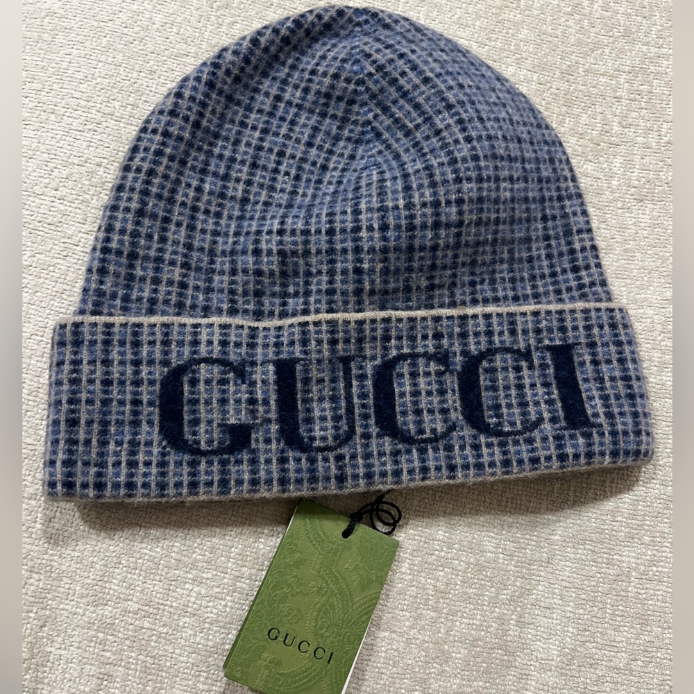New authentic Gucci wool beanie blue with logo
